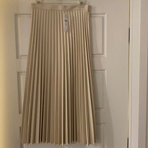 Brand New Topshop Pleated Midi Skirt